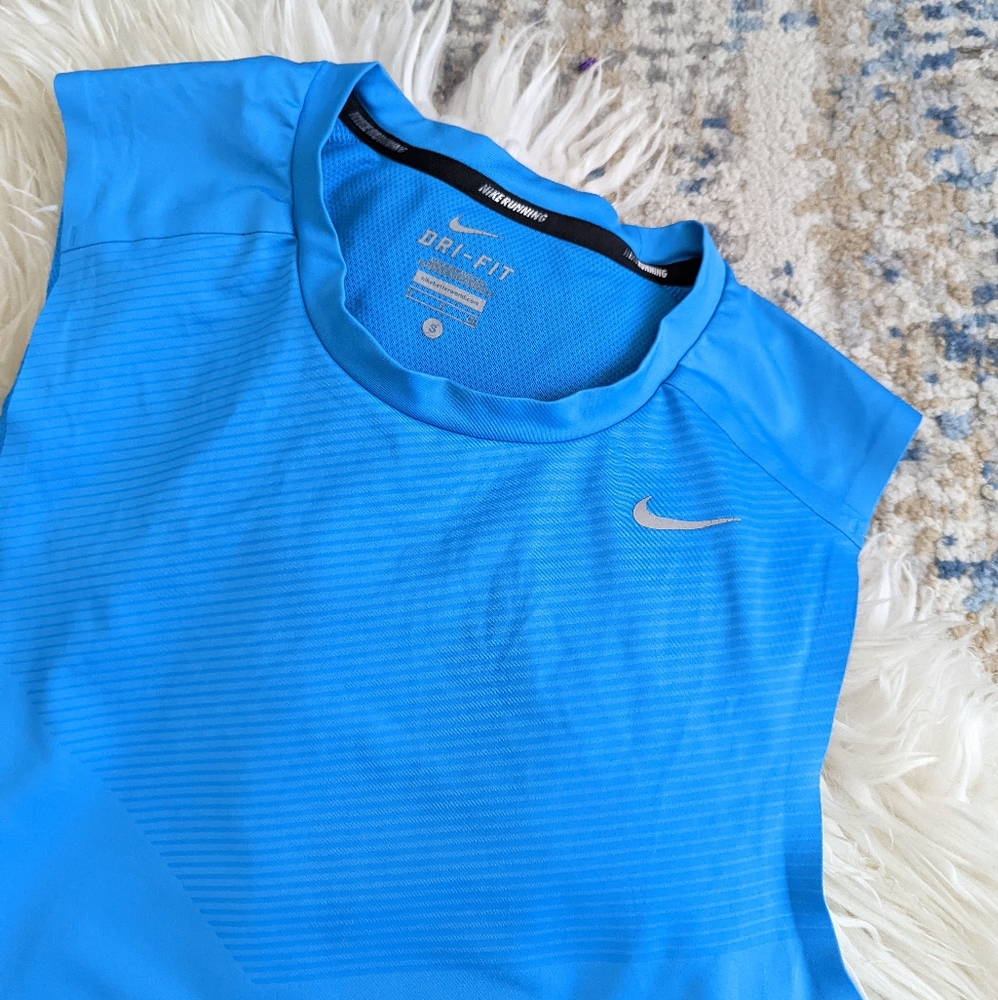 👕NIKE - Dri-Fit Tank - Picture 4 of 11